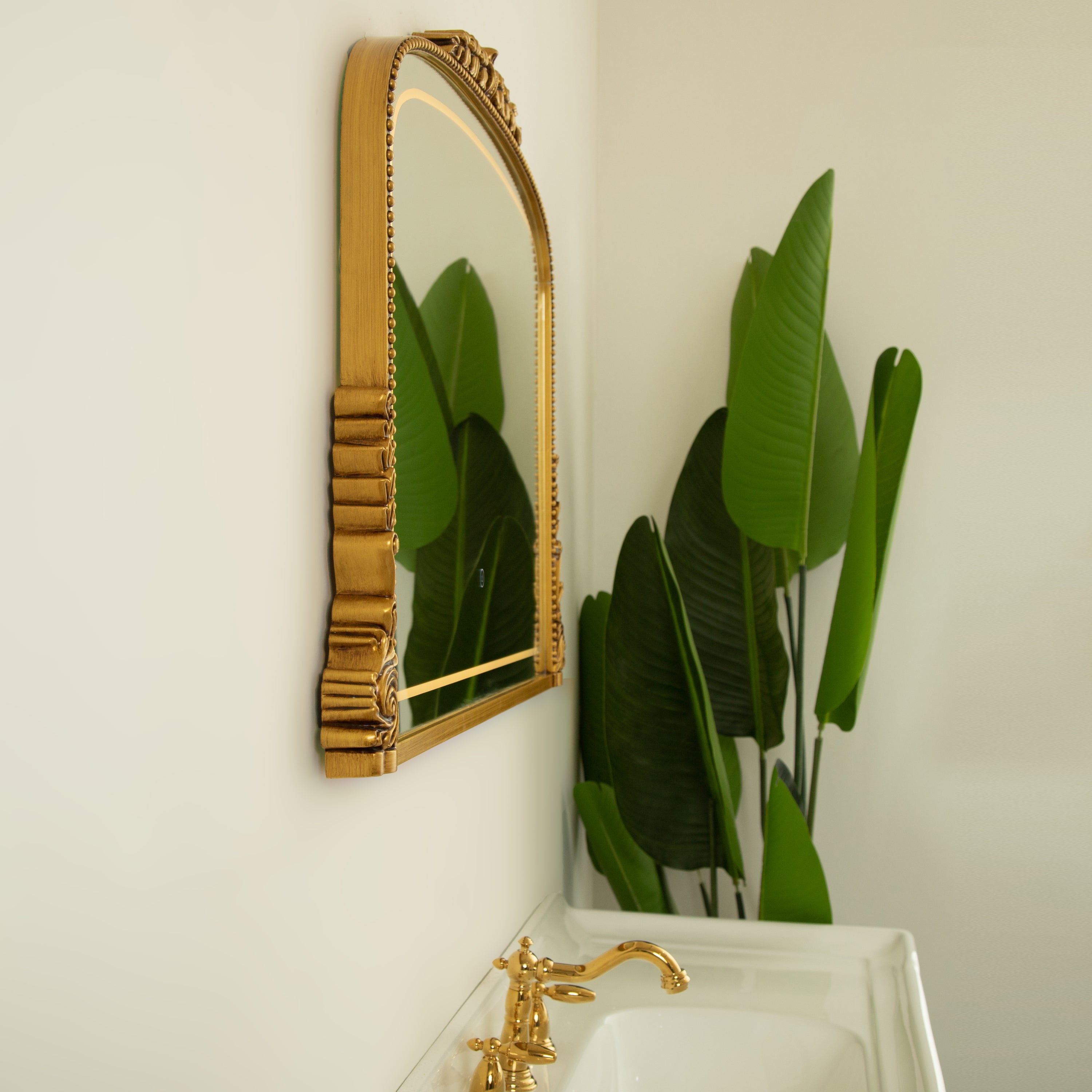 Irregular Wall Mirror – Vintage PU Frame Silver 35.04" x 1.77" for
